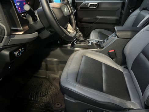 Used 2023 Ford Bronco Big Bend w/ Sasquatch Package image 14