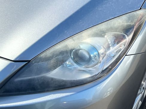 Used 2012 MAZDA MAZDA3 i Grand Touring w/ Tech Pkg image 11