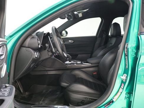 Used 2023 Alfa Romeo Giulia Quadrifoglio RWD image 16