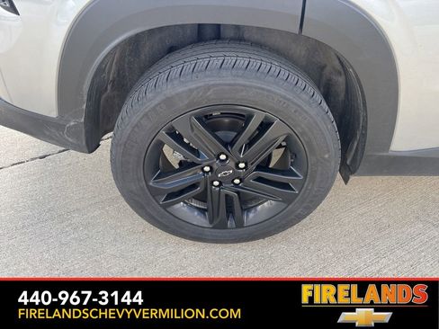 Used 2025 Chevrolet Trax ACTIV w/ Sunroof Package image 23