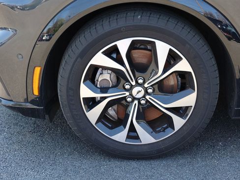 Used 2022 Ford Mustang Mach-E Premium image 11