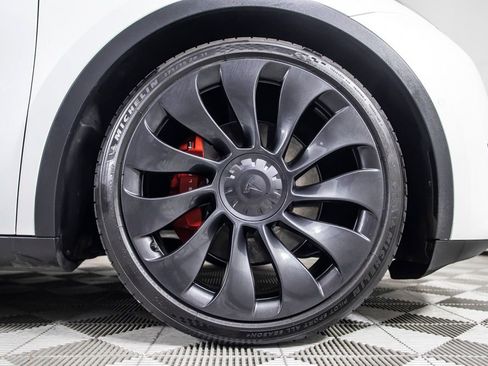 Used 2023 Tesla Model Y Performance AWD/4WD image 21