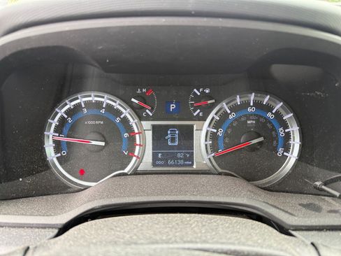 Used 2019 Toyota 4Runner SR5 AWD/4WD image 10