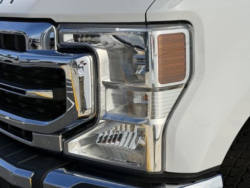 Used 2021 Ford F250 Lariat w/ FX4 Off-Road Package image 9