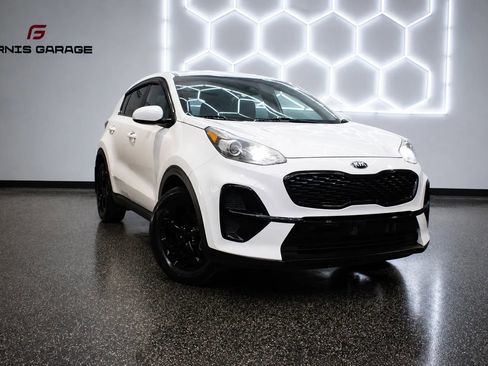 Used 2020 Kia Sportage LX FWD image 2