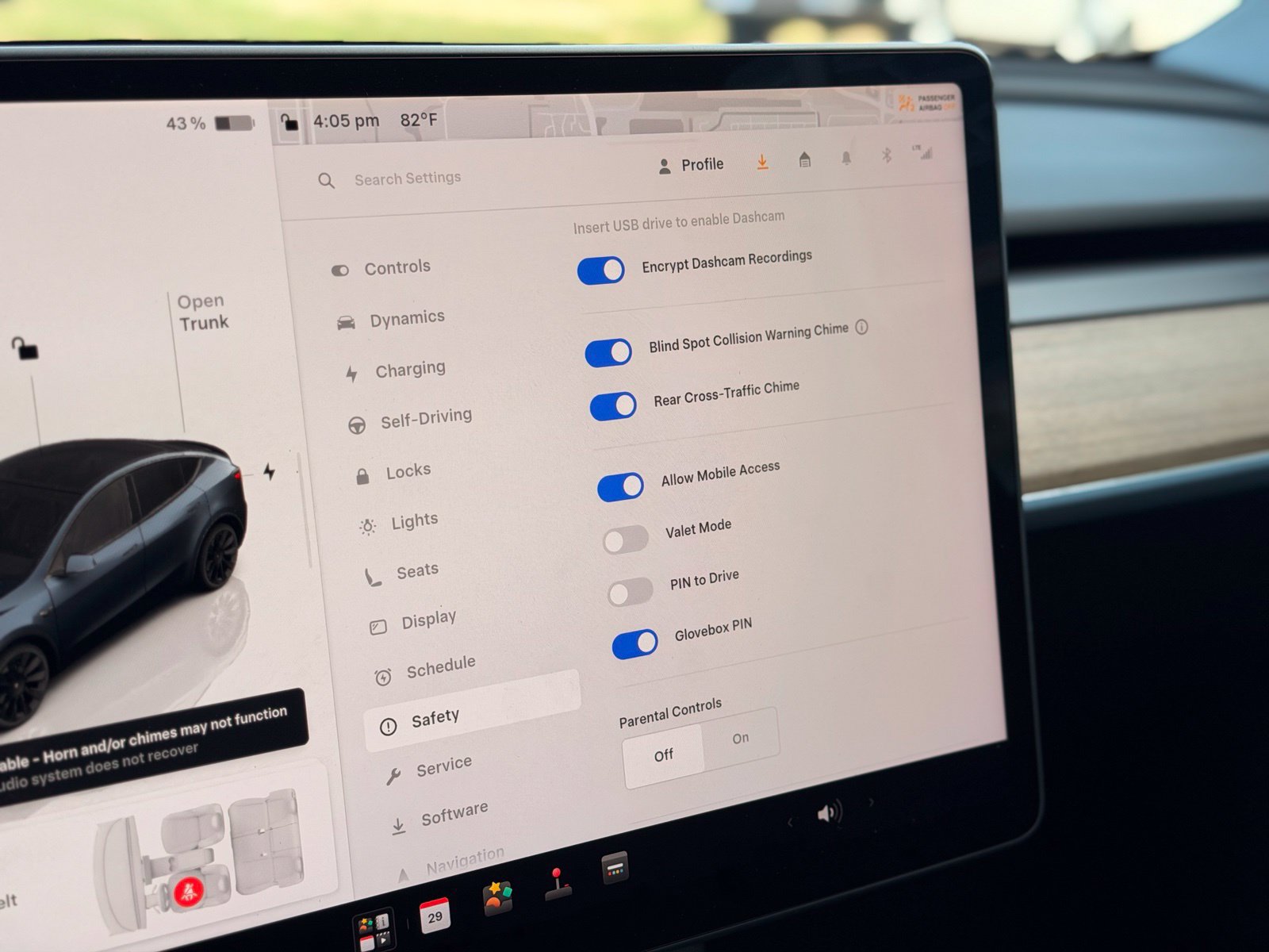 Used 2024 Tesla Model Y Long Range RWD image 43