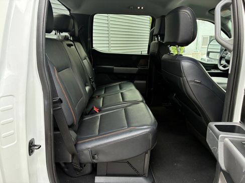 Used 2025 Ford F250 Lariat AWD/4WD image 28