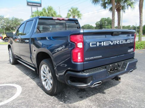 Used 2022 Chevrolet Silverado 1500 High Country w/ Technology Package AWD/4WD image 7