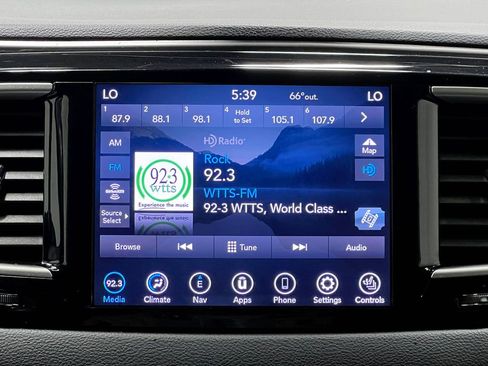 Used 2020 Chrysler Pacifica Touring-L Plus FWD image 23