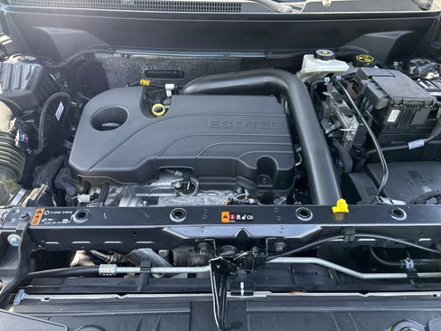 Used 2023 Chevrolet Equinox LT image 34