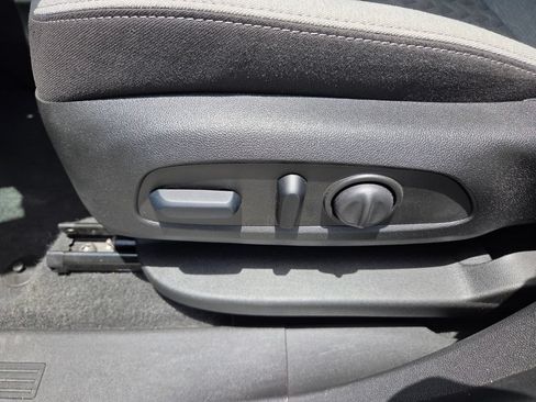 Certified 2024 Chevrolet Equinox LS w/ LS Convenience Package FWD image 5