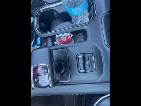 Used 2023 GMC Sierra 1500 AT4X image 38