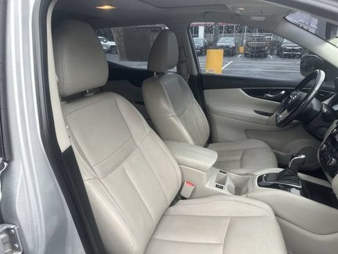 Used 2018 Nissan Rogue Sport SL w/ SL Premium Package AWD/4WD image 30