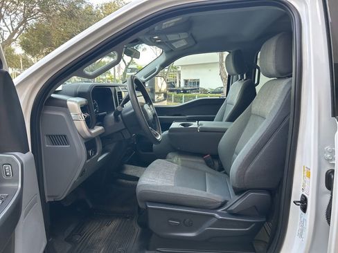 Used 2025 Ford F350 XLT image 5