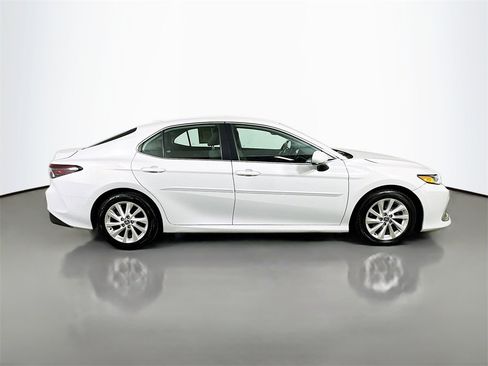 Used 2023 Toyota Camry LE image 30