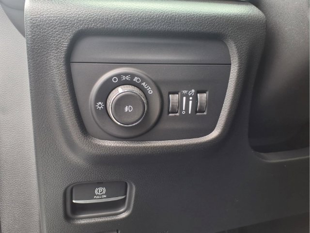 New 2026 Jeep Grand Cherokee L Limited AWD/4WD image 21