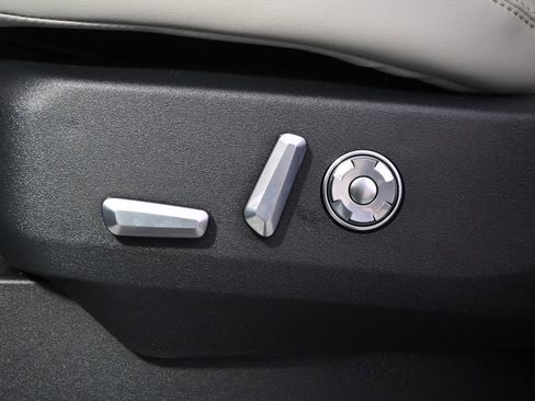 New 2026 Lincoln Navigator Reserve image 14