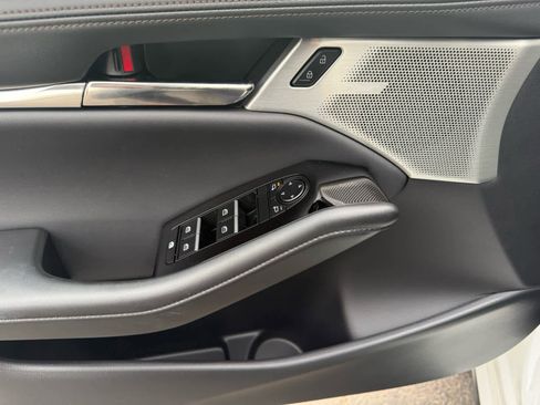 New 2026 MAZDA MAZDA3 Hatchback w/Premium Plus Pkg image 12