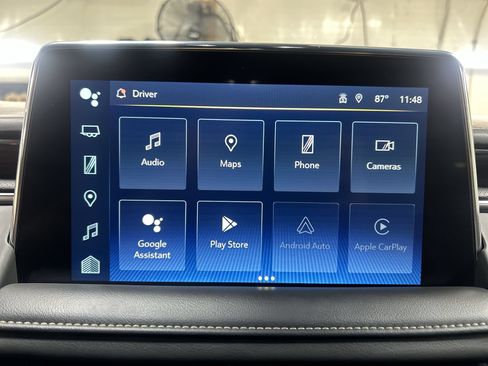 Used 2023 Chevrolet Suburban Premier RWD image 15