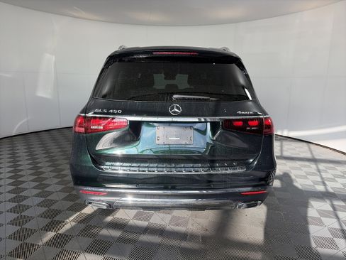 Used 2024 Mercedes-Benz GLS 450 4MATIC image 10