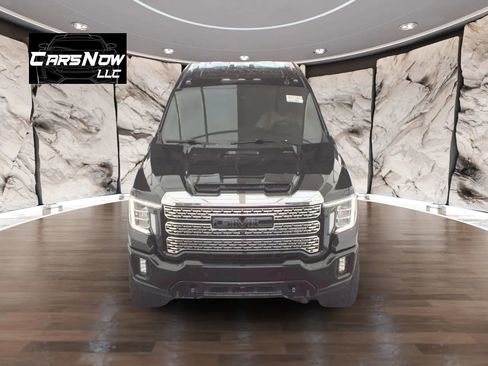 Used 2021 GMC Sierra 2500 Denali w/ Denali Black Diamond Edition image 2