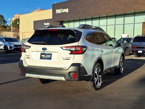 Used 2022 Subaru Outback Touring w/ Popular Package #2 image 4