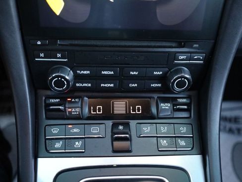 Used 2019 Porsche 911 Carrera 4S image 34