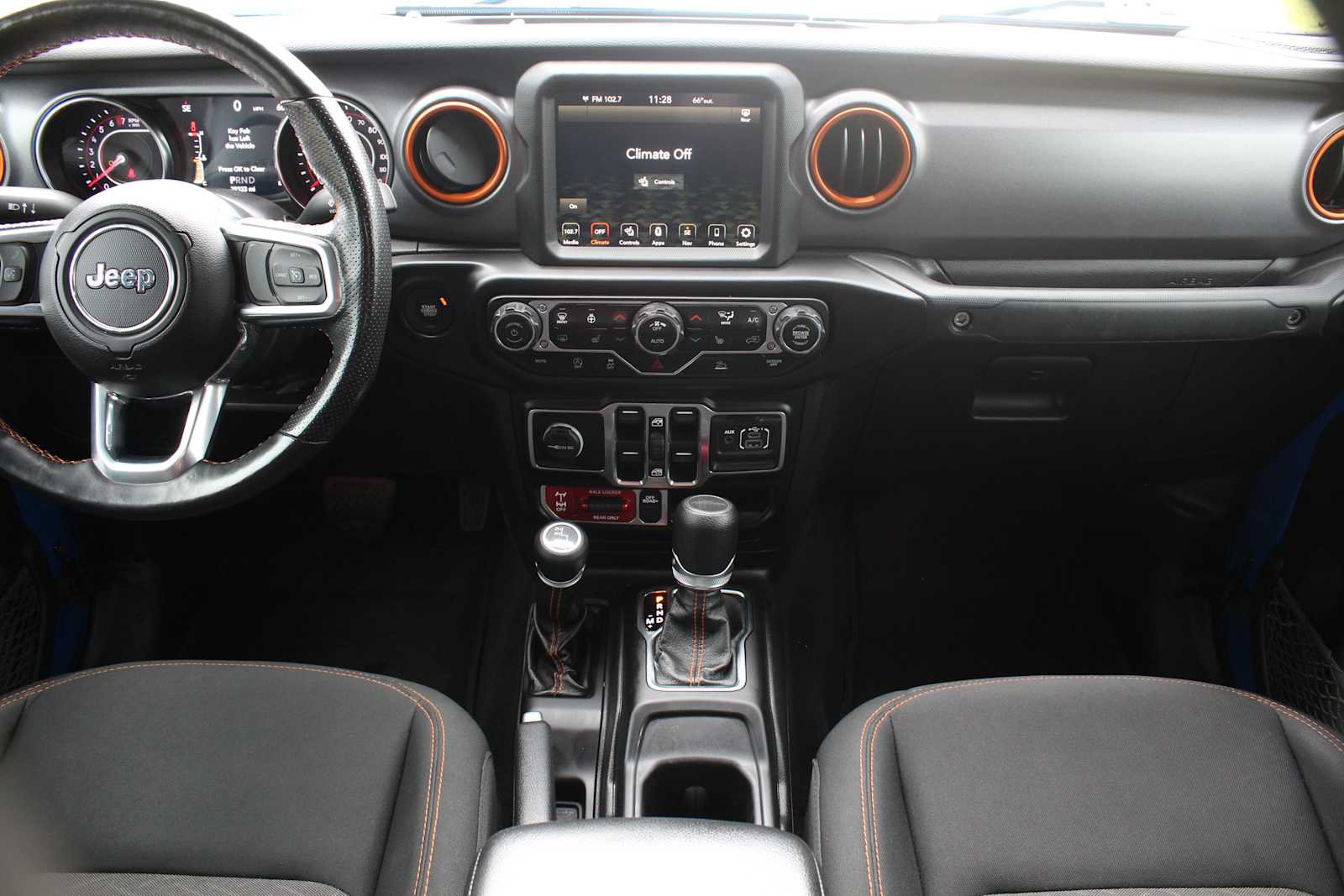 Used 2022 Jeep Gladiator Mojave w/ Cold Weather Group AWD/4WD image 34