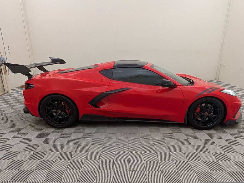 Used 2020 Chevrolet Corvette Stingray Premium Cpe w/ 3LT Preferred Equipment Group RWD image 2