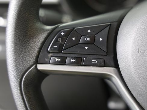 Used 2024 Nissan Altima 2.5 SV image 13