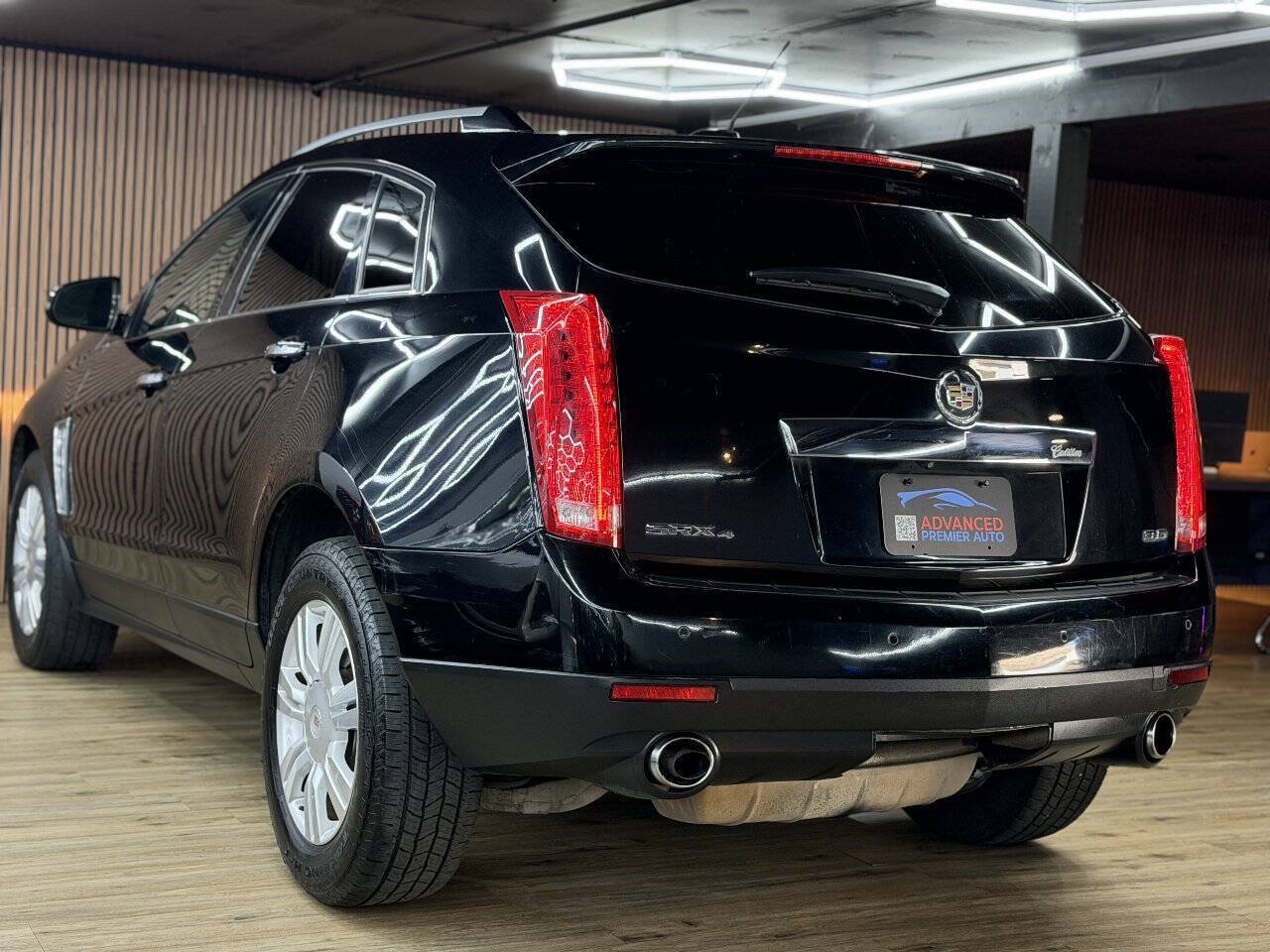 Used 2015 Cadillac SRX Luxury AWD/4WD image 12