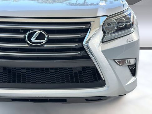 Used 2019 Lexus GX 460 Premium AWD/4WD image 11