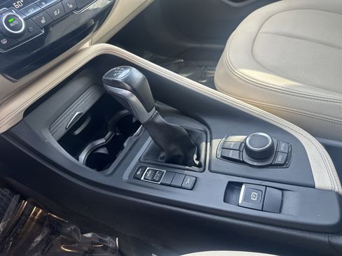 Used 2018 BMW X1 xDrive28i image 10