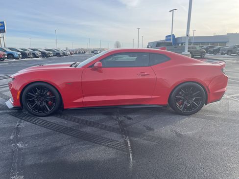 Used 2023 Chevrolet Camaro SS image 2