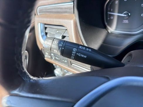 Used 2021 GMC Yukon XL SLT image 37