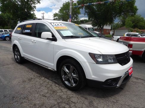 Used 2017 Dodge Journey Crossroad FWD image 3