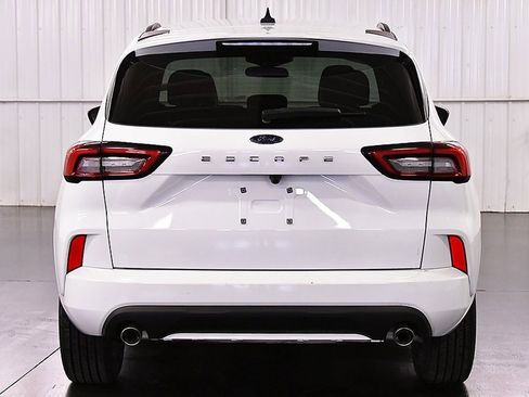 Used 2023 Ford Escape ST-Line image 6