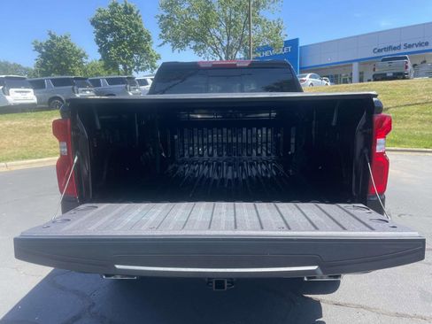 Used 2025 Chevrolet Silverado 1500 LT Trail Boss w/ Convenience Package II AWD/4WD image 8