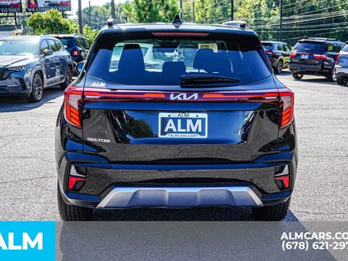 Used 2024 Kia Seltos EX image 11