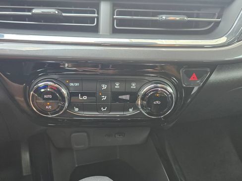 New 2026 Chevrolet Trax ACTIV w/ Sunroof Package FWD image 50