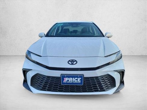 Used 2026 Toyota Camry SE w/ Convenience Package FWD image 2