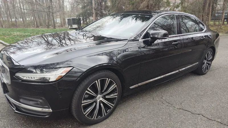 Used 2024 Volvo S90 B6 Plus AWD/4WD image 1