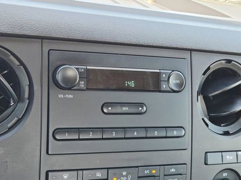 Used 2015 Ford F250 XL w/ Power Equipment Group image 24