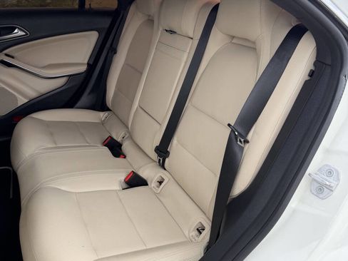 Used 2018 Mercedes-Benz CLA 250 4MATIC image 19