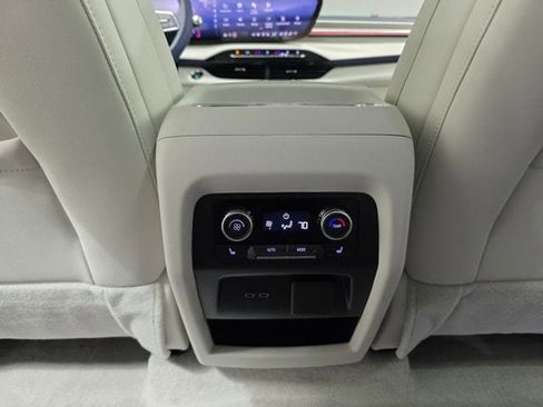 New 2026 Buick Enclave Avenir w/ Super Cruise Package AWD/4WD image 31