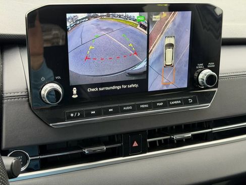 Used 2024 Mitsubishi Outlander SE image 14