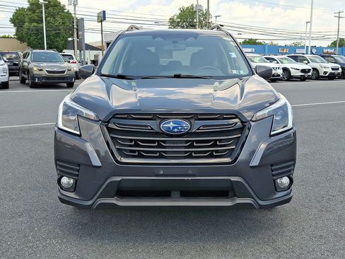 Used 2022 Subaru Forester Premium AWD/4WD image 2