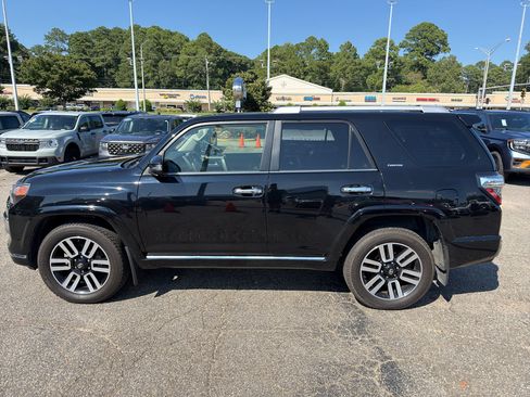 Used 2024 Toyota 4Runner Limited AWD/4WD image 8