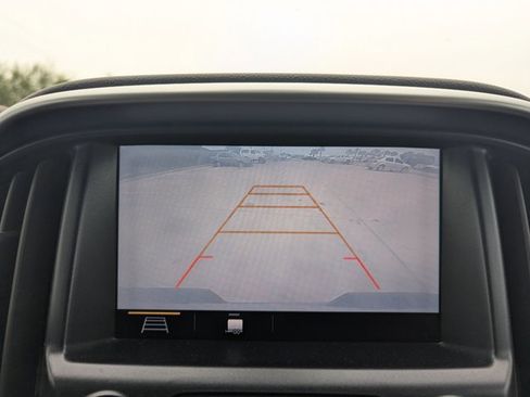 Used 2020 Chevrolet Colorado LT RWD image 10