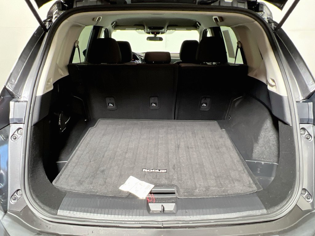 Used 2023 Nissan Rogue SV FWD image 22